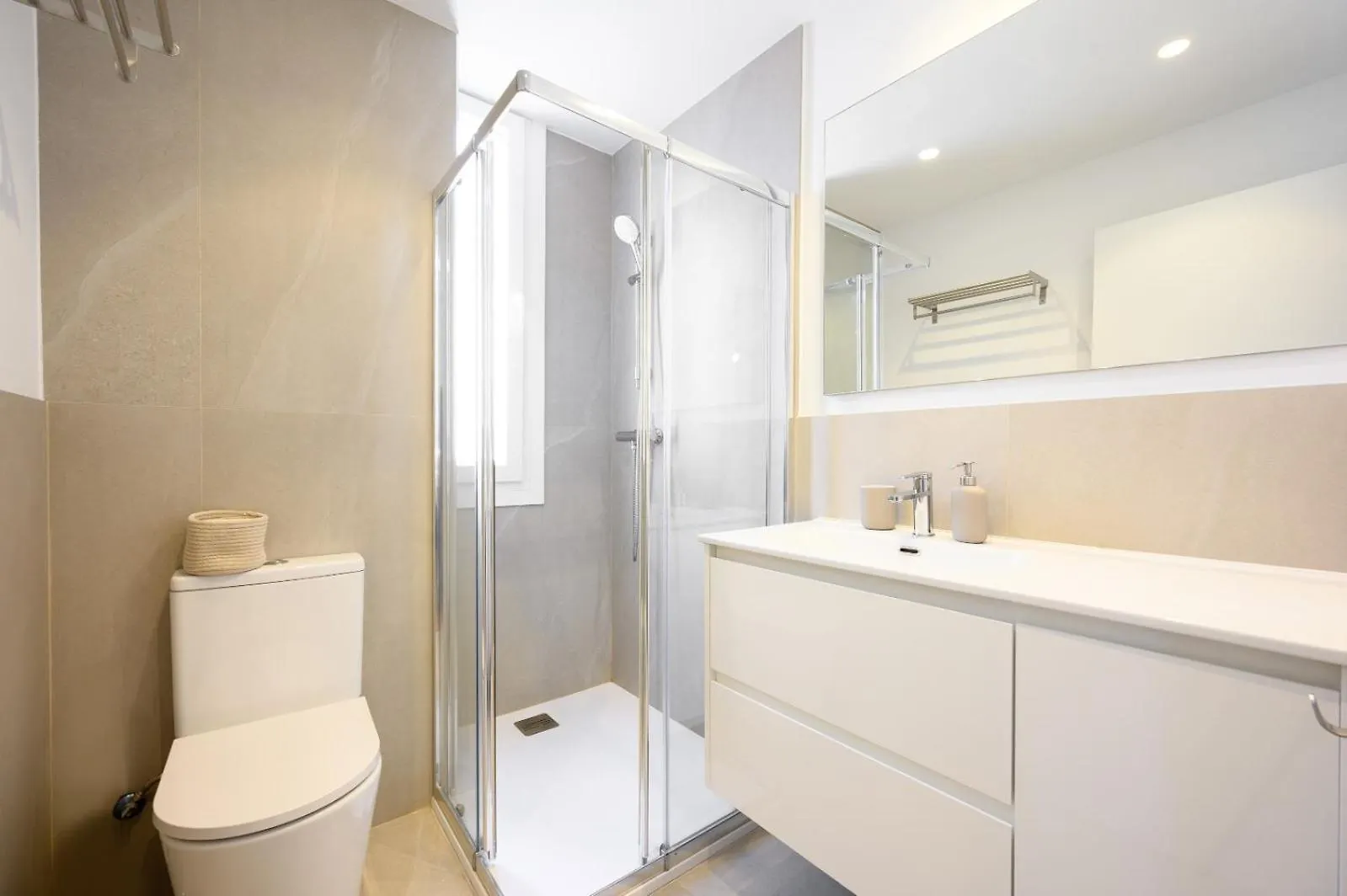 Skymar Palmeras 2 Bedrooms & Pool By 10Tosea 푸엔히롤라