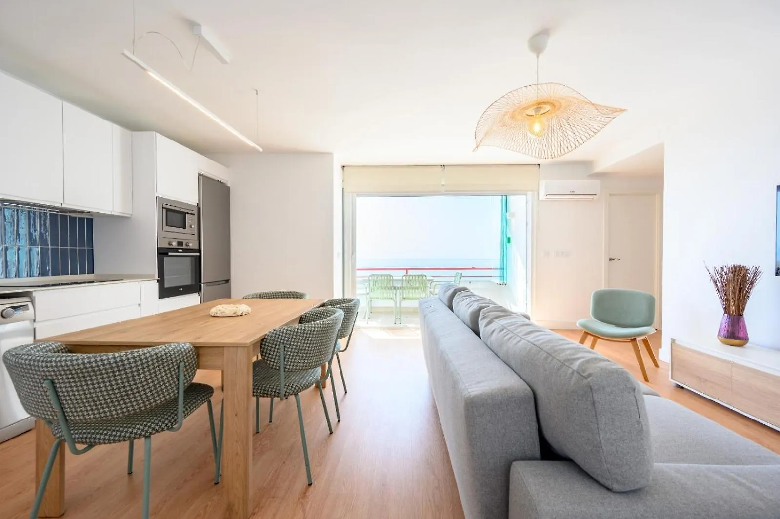 아파트 Skymar Palmeras 2 Bedrooms & Pool By 10Tosea 푸엔히롤라